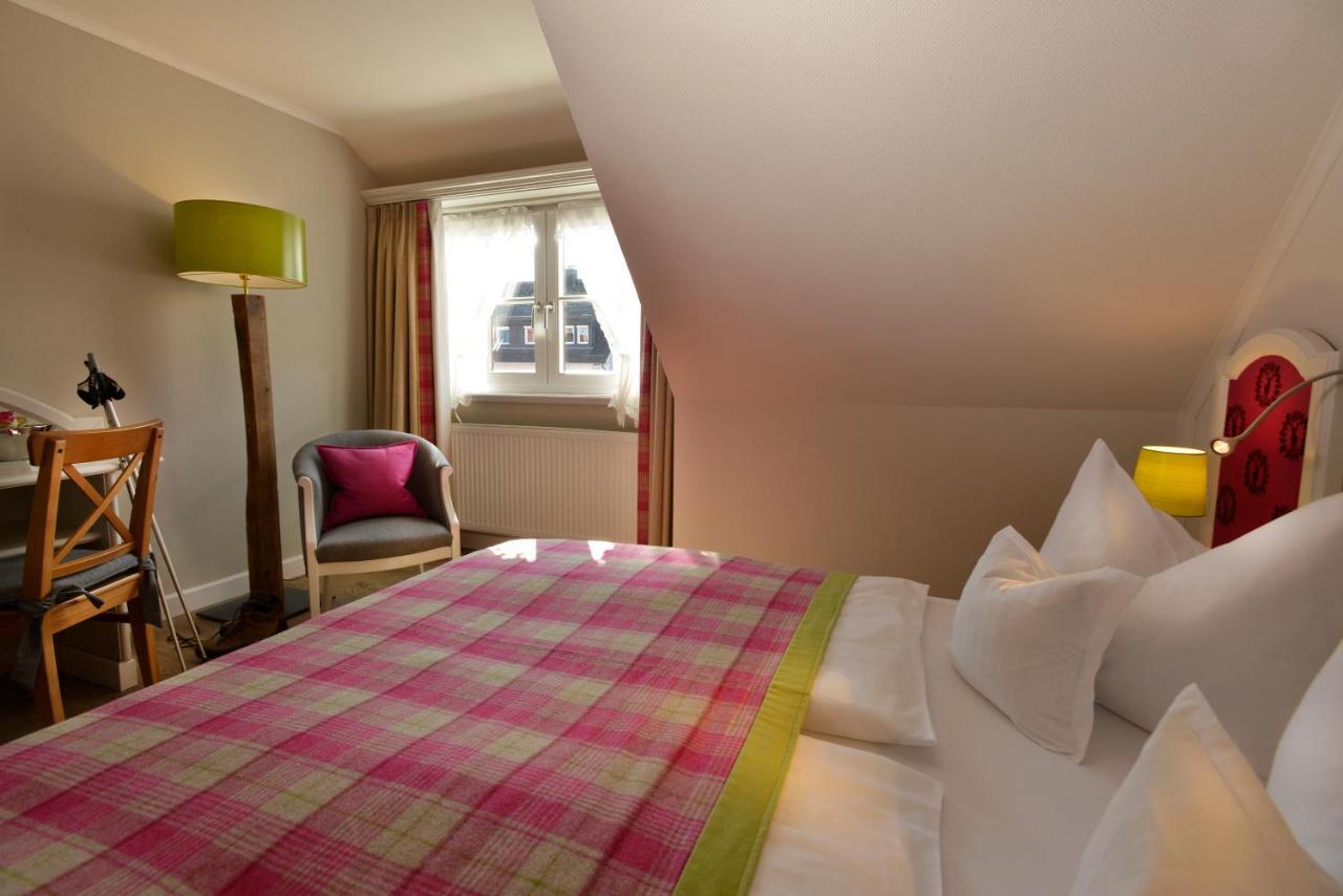 Romantik Hotel & Restaurant Hirsch Sonnenbühl エクステリア 写真