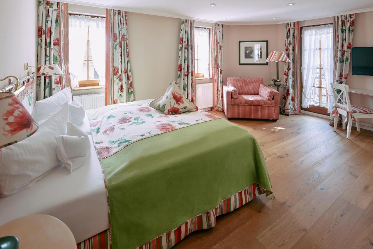 Romantik Hotel & Restaurant Hirsch Sonnenbühl エクステリア 写真