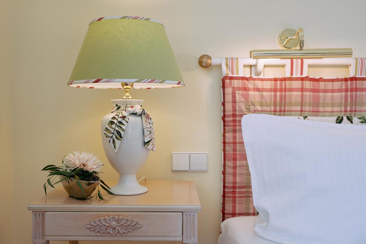 Romantik Hotel & Restaurant Hirsch Sonnenbühl エクステリア 写真