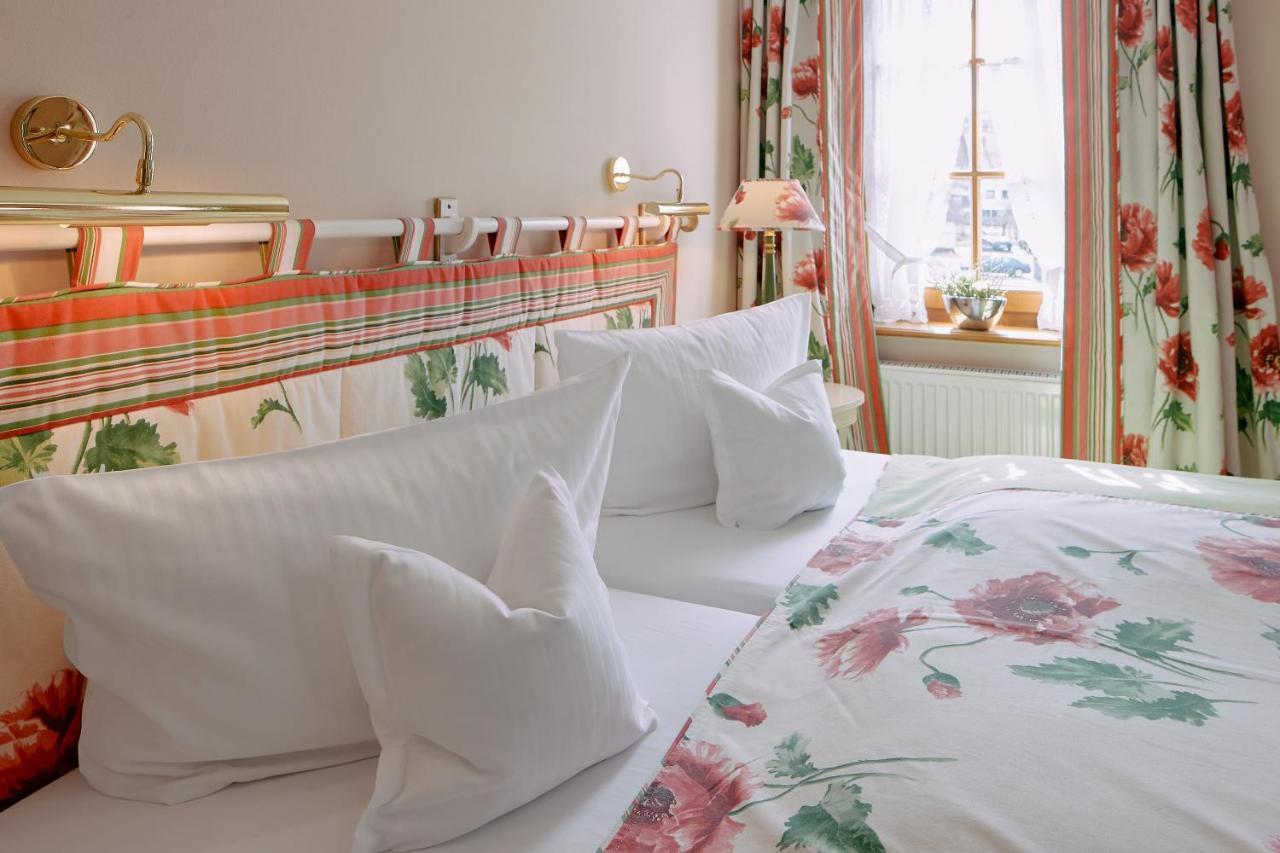 Romantik Hotel & Restaurant Hirsch Sonnenbühl エクステリア 写真